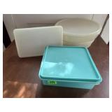 Tupperware storage containers (4)