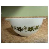 Pyrex Crazy Daisy Cinderella bowl