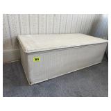 Primitive white trunk