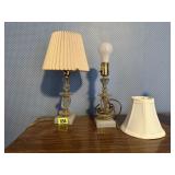 Pair matching vintage table lamps, mismatched