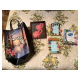 Florida shopping bag, souvenir picture frames