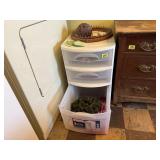 Rolling organizer, contents included, knitting