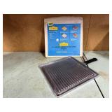 Reversible grill griddle pan