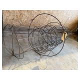 Wire tomato cages