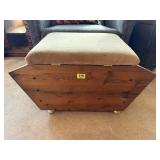 Rolling storage ottoman