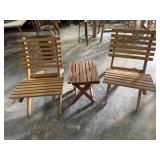 Folding patio chairs (2), table
