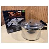 Maitres pressure cooker