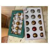Boxed glass Christmas balls (2)