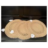 Natural woven place mats (6)