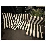 Patio furniture cushions (4)