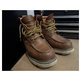 Die Hard Sure Track tie boots