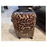 Cheetah hard suitcase, easel assortment
