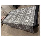 Living Matters full/queen size quilt