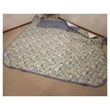 Tailored quilted bedspread