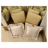 Throw pillows (6)