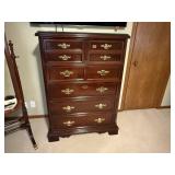 Bassett chest of drawers