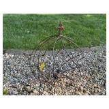 Wire garden art