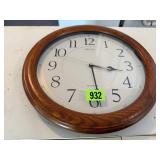 Seiko battery operated wall clock