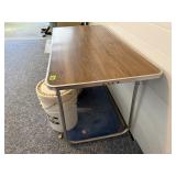 Folding table