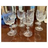 Stemmed wine glasses (7)