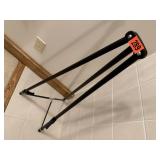 Portable floor easel