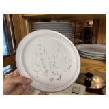 Noritake stoneware dinner plates (20)