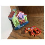 El Salvador village piece, hand painted lizard