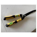 Hand hedge clippers