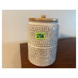 Threshold cookie jar