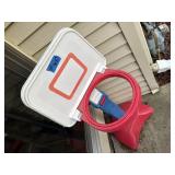 Toddler basketball hoop
