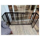 Pet/baby gate