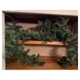 Lighted holiday garland