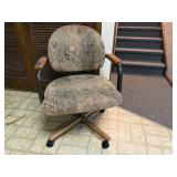 Rolling dining chair