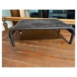 Adjustable desktop riser