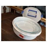 Pie/dessert carrier, Pyrex glass pie plate