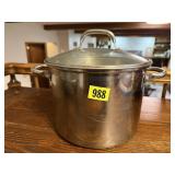 Wolfgang Pucks stock pot