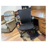 Rolling adjustable office chair