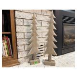 Skinny wooden trees (2)