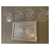 Plastic tray, apple snack sets, plates, cups