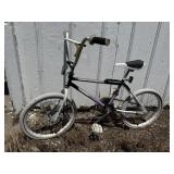 Murray Street Style dirt bicycle