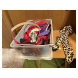 Tote of fashion belts