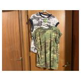 Camouflage sleeveless T-shirts (2)
