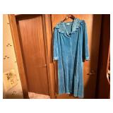 Vintage velour quarter zip house coat