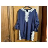 Tunic lace collar