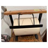 Counter butcher paper roller