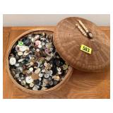 Chinese sewing basket, buttons