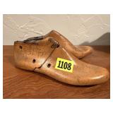 Wooden shoe forms (2)