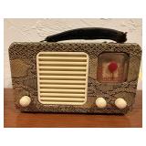 3 - Way Portable Supermeterodyne tube radio
