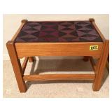 Quilt block foot stool