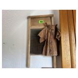 Lingerie washboard, distressed garment